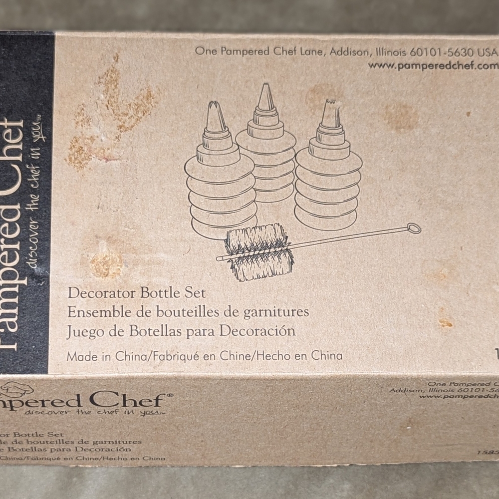 Pampered Chef Decorator Bottle Set